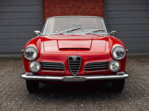 Immagine 3/65 di Alfa Romeo 2600 Spider (1966)