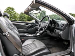 Afbeelding 18/40 van Mercedes-Benz SL 55 AMG (2003)