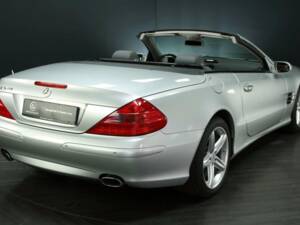 Immagine 2/30 di Mercedes-Benz SL 500 (2006)
