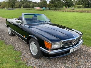 Imagen 2/45 de Mercedes-Benz 300 SL (1988)