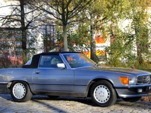 Image 23/36 of Mercedes-Benz 300 SL (1987)