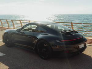 Image 2/12 of Porsche 911 GT3 Touring (2023)