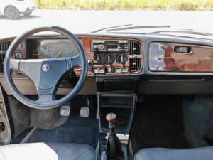 Image 16/25 of Saab 900 Turbo 16V (1992)