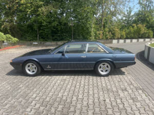 Bild 2/5 von Ferrari 400i (1984)