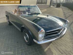 Image 10/45 of Mercedes-Benz 280 SL (1970)