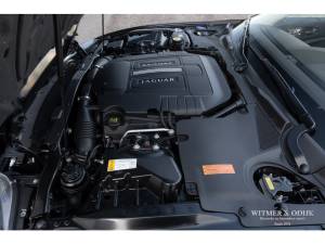 Afbeelding 39/40 van Jaguar XK (2010)