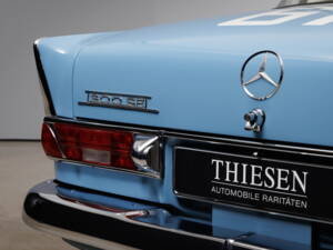 Afbeelding 15/36 van Mercedes-Benz 300 SE (1963)