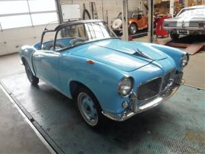 Image 43/50 of FIAT 1200 Spyder (1957)