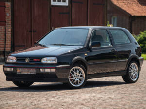 Bild 1/40 von Volkswagen Golf III GTI &quot;20 Jahre&quot; (1996)