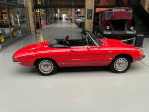 Image 18/33 of Alfa Romeo 1600 Spider Duetto (1967)