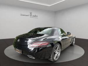 Image 8/16 of Mercedes-Benz SLS AMG (2011)