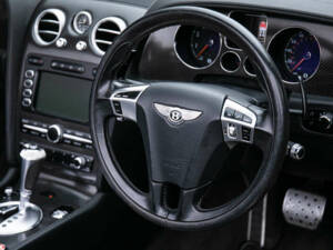 Image 21/29 of Bentley Continental GTC (2010)