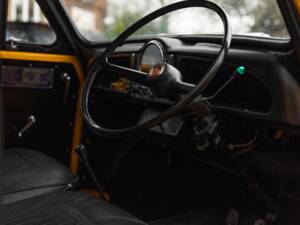 Image 15/50 of Morris Minor 1000 Traveller (1971)