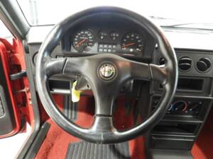 Immagine 6/14 di Alfa Romeo 33 1.7 16v QV (1990)