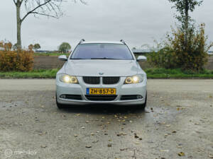 Image 6/32 of BMW 330xi Touring (2005)