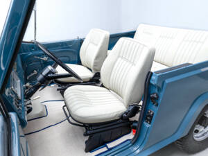 Bild 20/37 von Jeep Commando (1972)