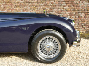 Image 36/50 of Jaguar XK 140 DHC (1954)