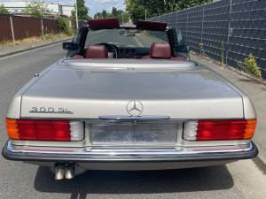 Image 44/49 of Mercedes-Benz 300 SL (1986)