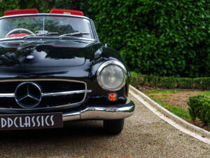 Image 7/26 of Mercedes-Benz 190 SL (1959)