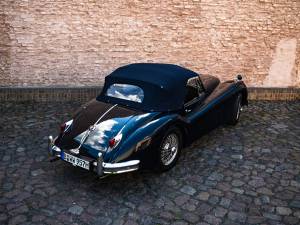 Image 8/36 of Jaguar XK 140 DHC (1957)