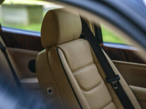 Image 37/50 of Bentley Continental T (1997)