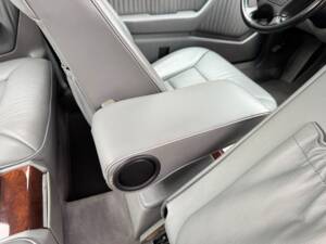 Imagen 76/100 de Mercedes-Benz 300 CE (1992)