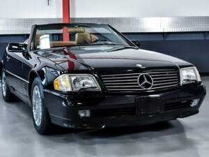 Imagen 5/7 de Mercedes-Benz 500 SL (1991)