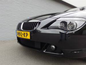 Image 14/97 de BMW 645Ci (2004)