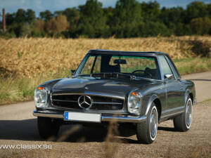 Image 7/34 de Mercedes-Benz 280 SL (1970)