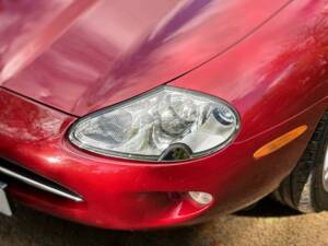 Image 27/50 de Jaguar XKR (1998)