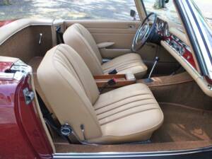 Image 11/19 of Mercedes-Benz 280 SL (1969)