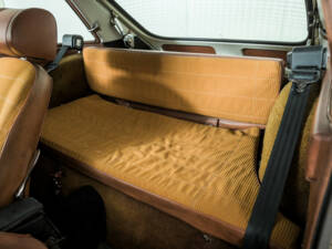 Image 36/50 of MG MGB GT V8 (1975)