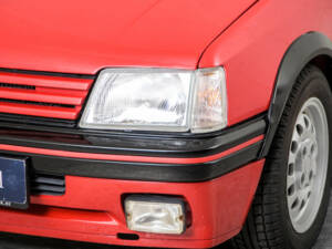 Image 22/50 of Peugeot 205 GTi 1.6 (1986)