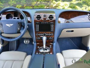 Image 12/50 of Bentley Continental GT (2005)