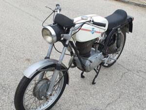 Image 6/18 of MV Agusta DUMMY (1971)