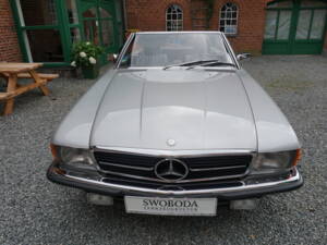 Image 4/23 of Mercedes-Benz 280 SL (1983)