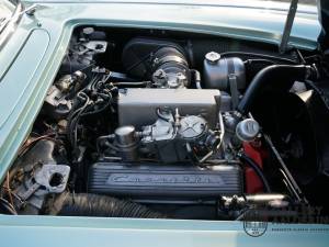 Image 4/50 of Chevrolet Corvette (1961)