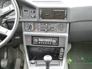 Image 27/50 of BMW 525i (1983)