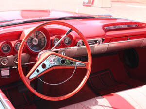 Bild 21/31 von Chevrolet Impala Convertible (1960)