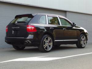 Image 3/93 of Porsche Cayenne Turbo (2007)