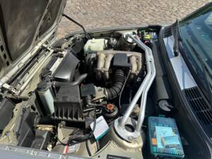 Image 27/29 of BMW 318i (1991)
