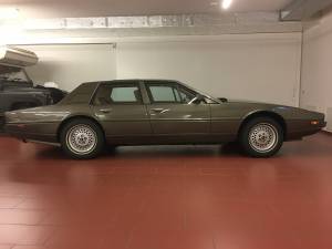 Imagen 4/39 de Aston Martin Lagonda (1982)