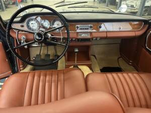 Image 13/37 of BMW 3200 CS (1964)