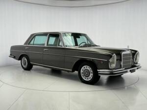 Bild 6/7 von Mercedes-Benz 300 SEL 3.5 (1971)