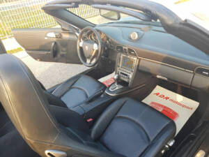 Image 7/15 of Porsche 911 Carrera (2006)