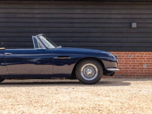 Image 19/68 of Aston Martin DB 6 Volante (1967)