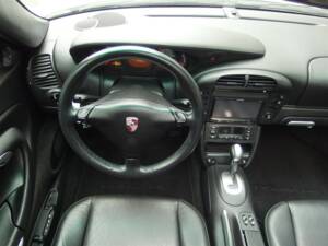 Bild 51/100 von Porsche 911 Carrera 4S (2002)