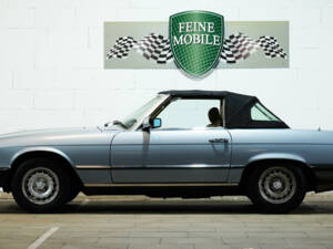 Image 4/26 de Mercedes-Benz 280 SL (1983)