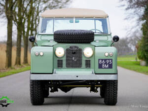 Bild 2/72 von Land Rover 88 (1966)