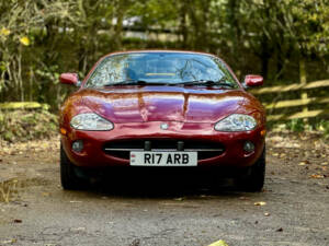 Image 6/50 de Jaguar XKR (1998)